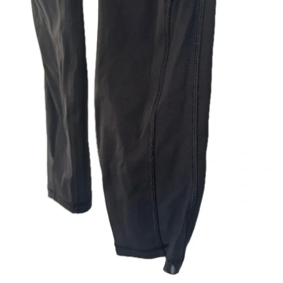 Lululemon 🍋 Train Times ⅞ Legging - Picture 7 of 8